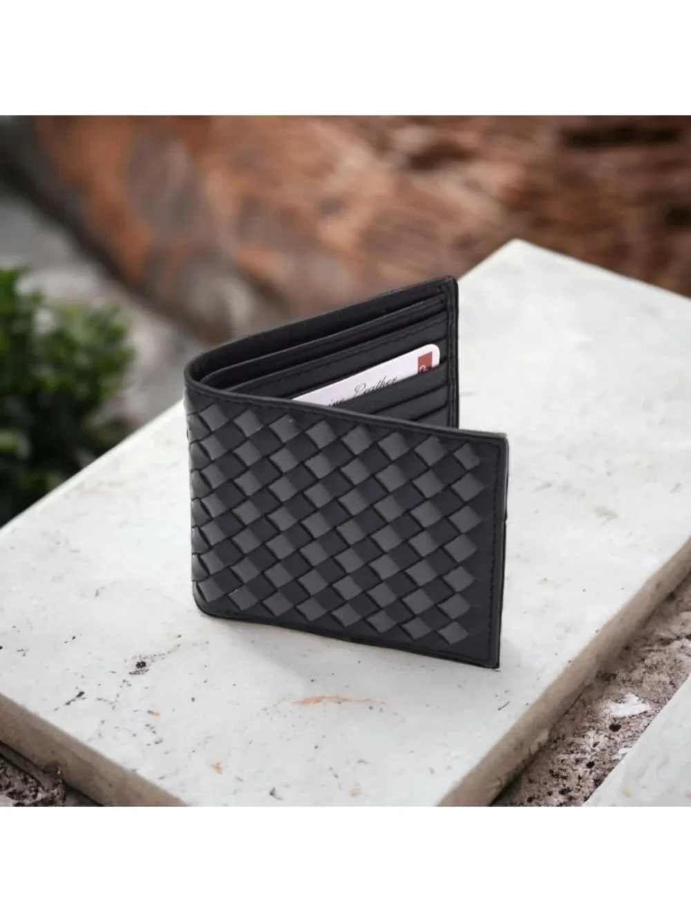 Stylish Nappa Leather Wallet for Men, RFID Blocking, 8 Card Slots, Criss-Cross